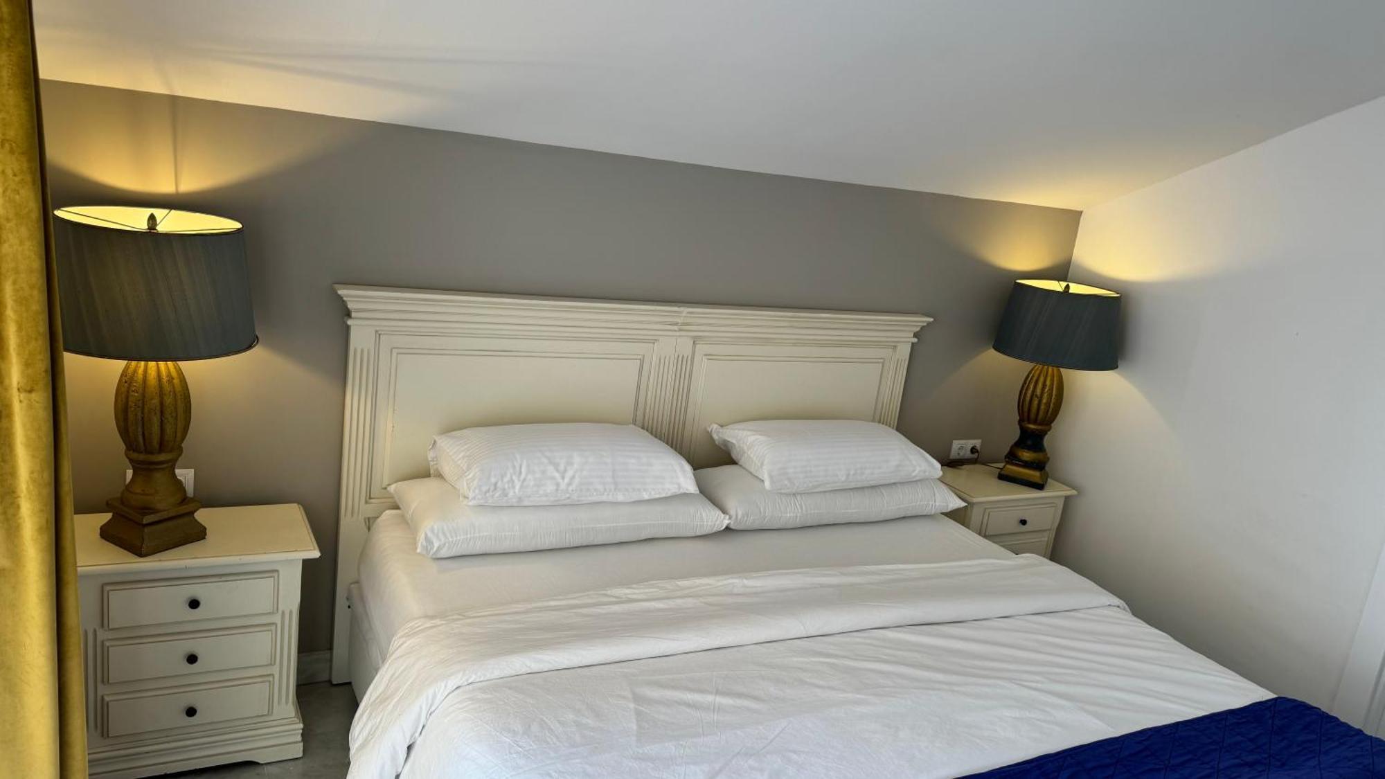 Apartemen Banus Hause *