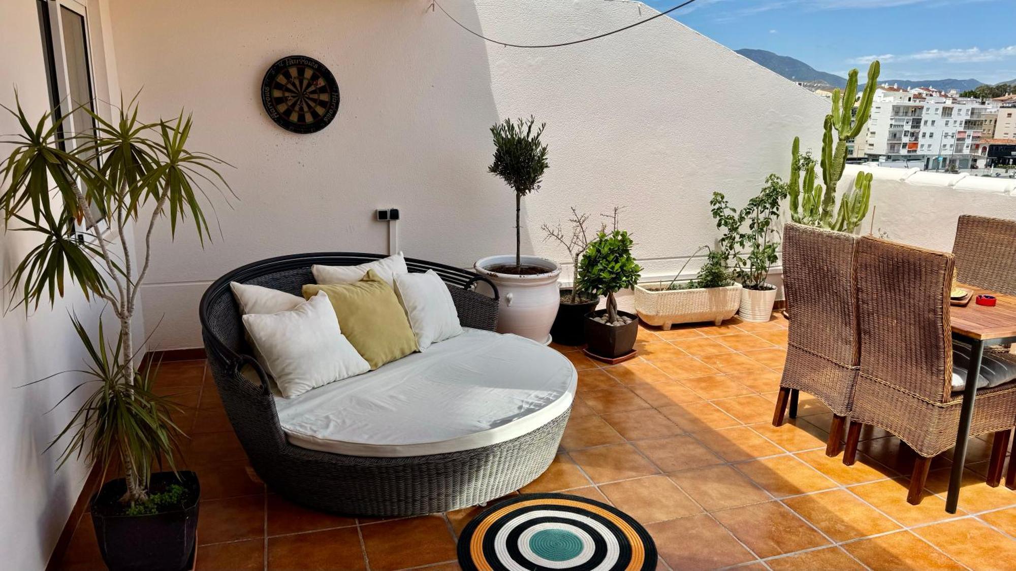 Banus Hause Apartemen
